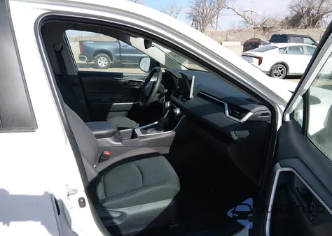 2025 Toyota Rav4 Le z USA, uszkodzony, nr VIN 2T3H1RFV1SC319821